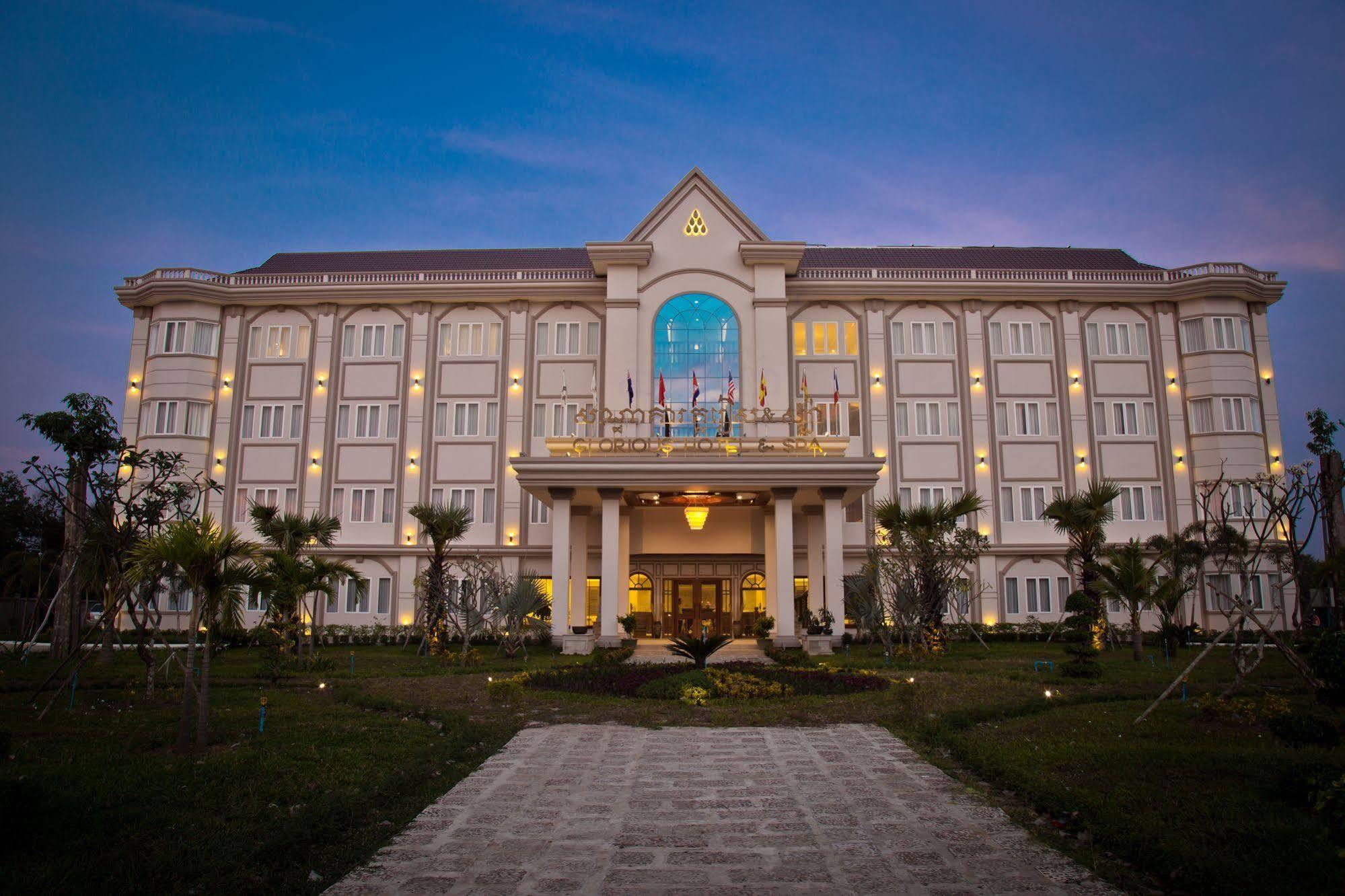 Glorious Hotel Kâmpóng Thum Exteriör bild